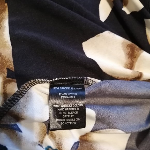 Floral, navy blue and beige zip-up blouse, size medium - Picture 4 of 11